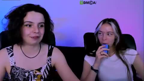 mia_mooon_ online show from June 13, 8:36 am