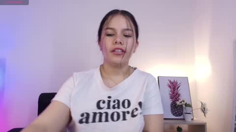 Snapshot of mia_moralez chatting on March 7, 7:16 pm MIA online show from March 7, 7:16 pm