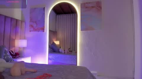 mia_mtnz02 online show from December 14, 3:46 am