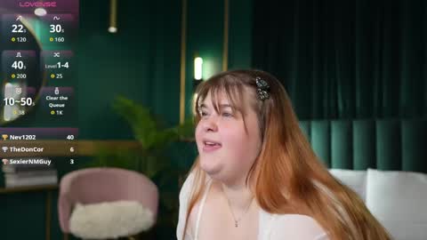 Sweet Mia online show from May 24, 6:25 pm