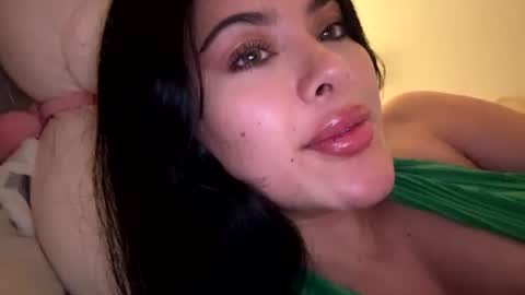 Instagram Nelyiramirez online show from July 13, 3:43 am