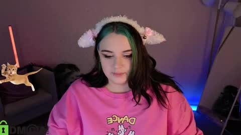 Mia online show from March 21, 1:44 am