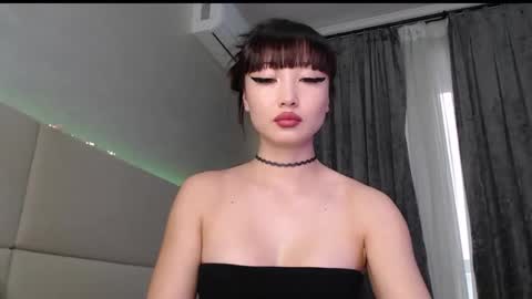 Mia Rie online show from April 5, 4:42 am