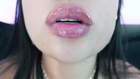 Mia online show from May 16, 2:30 am