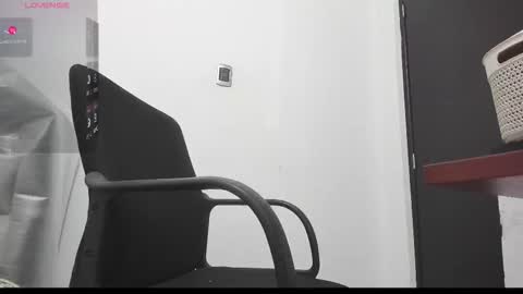 mia soman online show from November 24, 11:25 pm