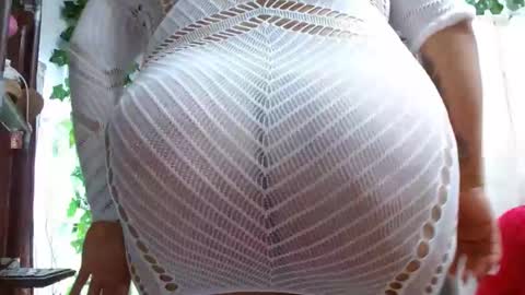 Mia squirt big INDEPENDENT MODEL...ONLYFANS  online show from December 2, 12:13 pm