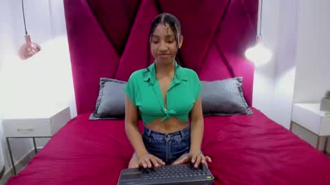 Mia Tentacion online show from April 17, 10:01 pm