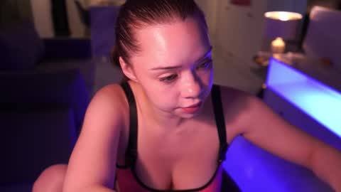 VixenMia online show from November 6, 3:31 am