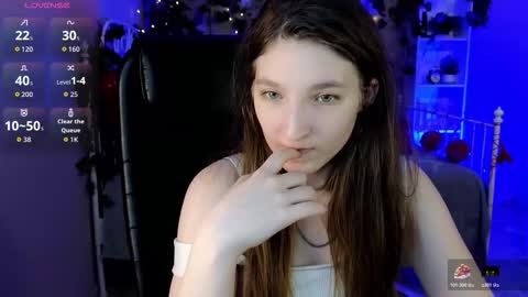 Mia online show from February 17, 10:36 am