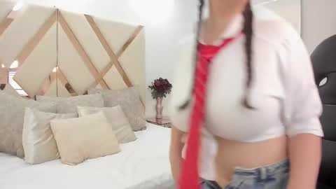 MIa  online show from September 24, 11:17 am