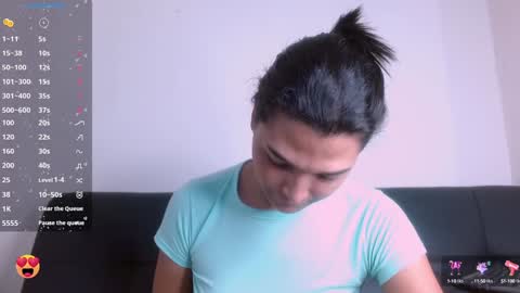 Mia online show from February 7, 11:23 am