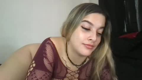 Snapshot of miaaasturbate chatting on September 23, 1:05 pm Mia Moji online show from September 23, 1:05 pm