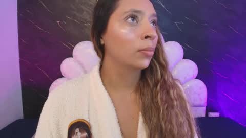 Mia online show from April 13, 12:09 pm