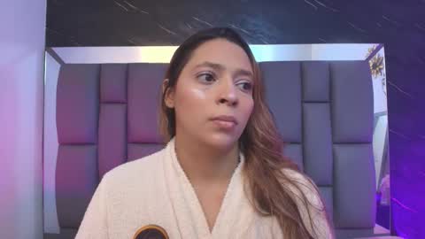 Mia online show from February 16, 12:03 pm