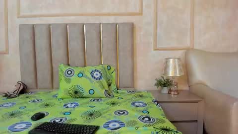 Miaasummer online show from February 1, 11:51 am