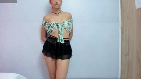 Mia online show from May 15, 3:15 am