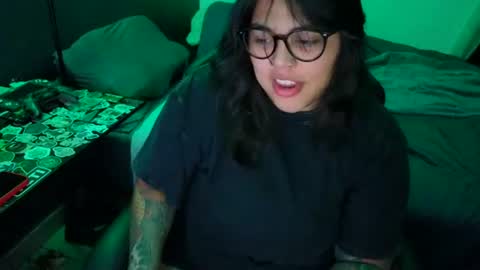Mia online show from July 2, 2:09 am
