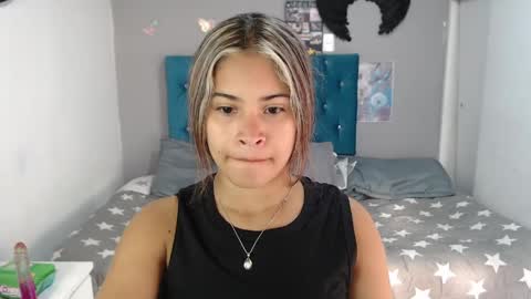 miacumgirl online show from April 14, 12:19 pm