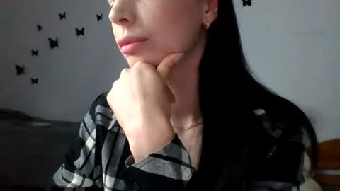 Mia online show from June 13, 10:09 pm