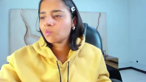 miahsex69 online show from September 13, 5:21 am