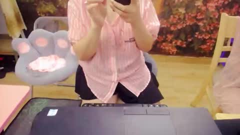 Snapshot of mialala205221 chatting on October 12, 2:15 am Mia online show from October 12, 2:15 am