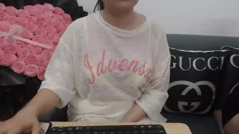 Mia online show from October 26, 3:29 am