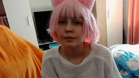 Mia online show from April 20, 12:08 pm