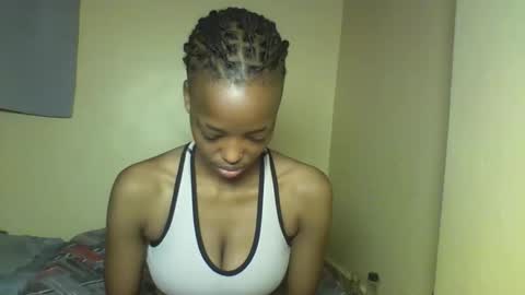 Muffin online show from February 4, 9:30 pm