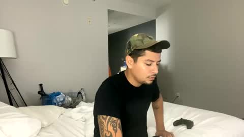 miamiclos1 online show from January 15, 1:45 am