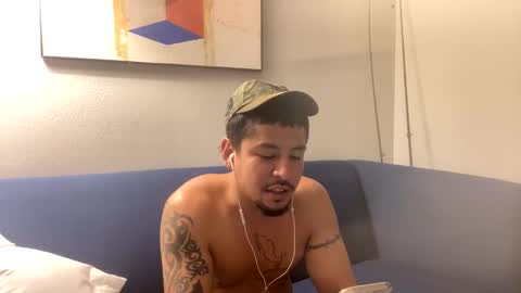 miamiclos1 online show from February 3, 11:20 am