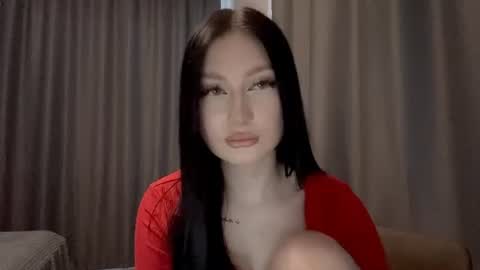 Mia online show from June 16, 3:38 pm
