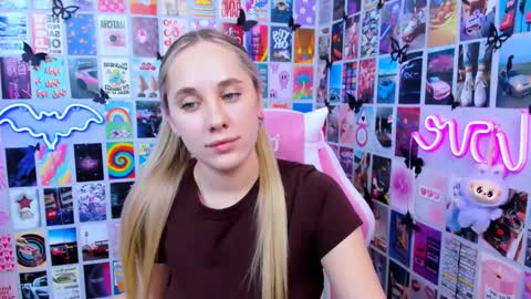 miamilas online show from January 8, 4:02 pm