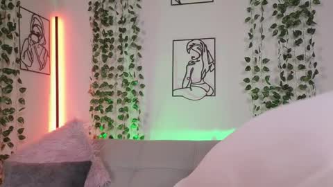 Mia Morgann online show from March 28, 3:02 pm