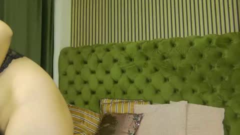 MiaNoir online show from November 25, 6:01 am