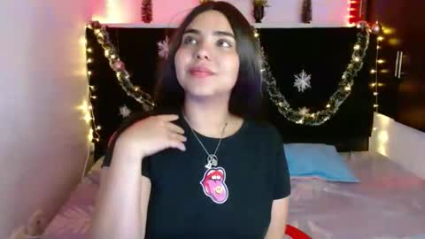 Mia Peyton   online show from December 5, 2:39 pm