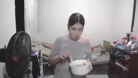Ramona Badwolf online show from October 18, 1:21 am