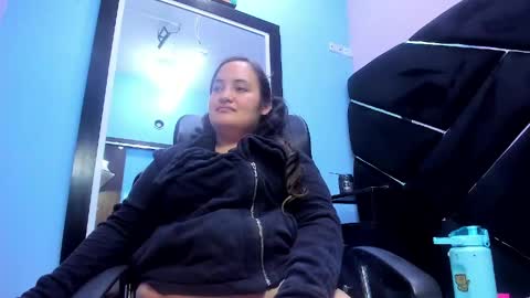 MiaRouse online show from May 7, 3:13 am