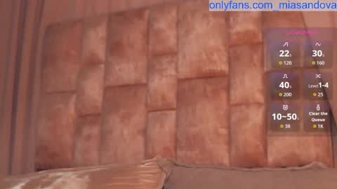 Snapshot of miasandoval_22 chatting on October 23, 8:42 pm miasaandovaal 22 online show from October 23, 8:42 pm