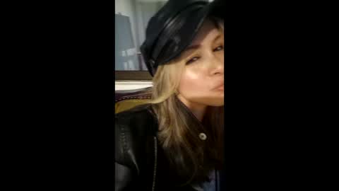 miasiren online show from February 1, 11:57 pm