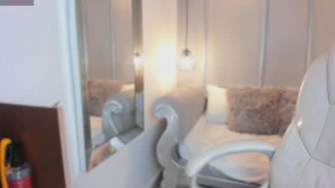 Mia  online show from February 20, 3:28 am