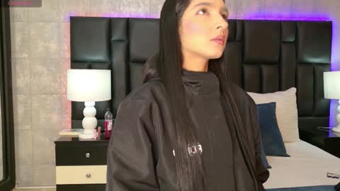 Mia Sweetth online show from January 13, 4:09 am