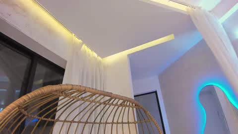 Mia online show from February 11, 3:18 am