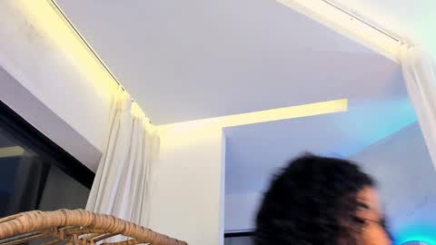 Mia online show from February 20, 3:34 am