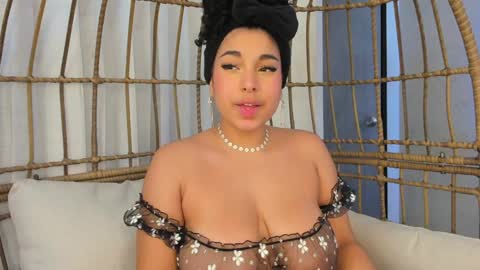 Mia online show from February 6, 8:39 am