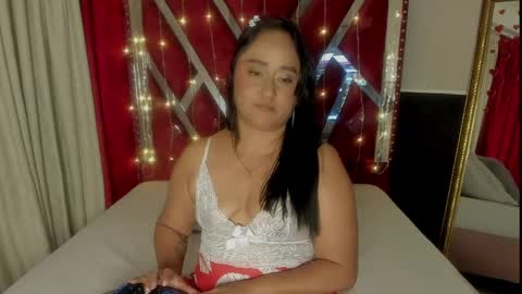 micaelahott_ online show from March 28, 5:09 am