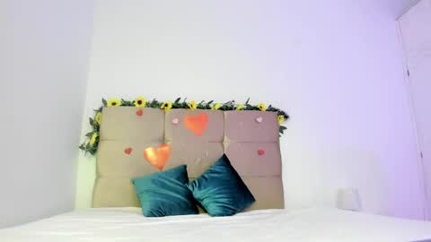 Micky and Sharon online show from February 25, 12:14 am