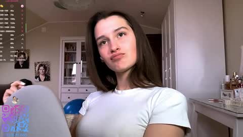 Emily online show from March 19, 2:22 pm