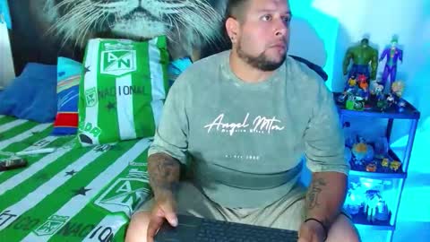 michell_myers online show from December 16, 4:02 pm