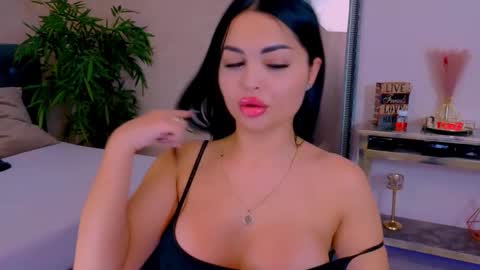 michellereys online show from October 26, 7:57 pm