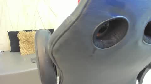 Snapshot of mickey_beasley chatting on September 26, 9:34 pm mickey online show from September 26, 9:34 pm